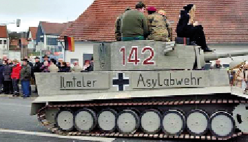 Avrupalılar, mültecilerle dalga geçiyor